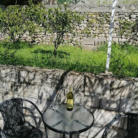 شقة Stikovica *