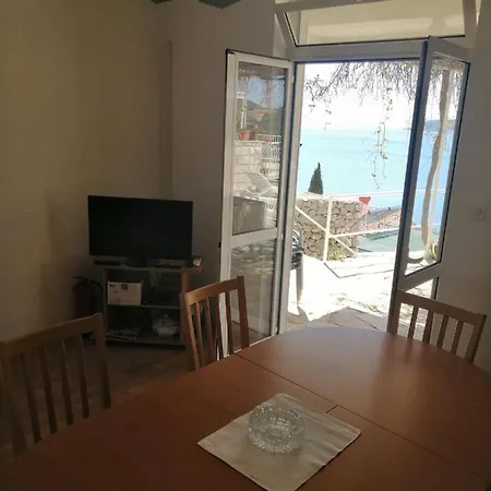 Stikovica Apartment *